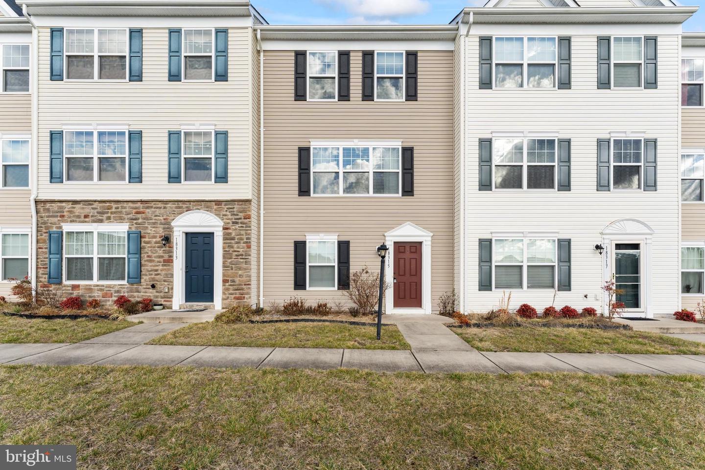 18315 CONGRESSIONAL CIR, RUTHER GLEN, Virginia 22546, 3 Bedrooms Bedrooms, ,2 BathroomsBathrooms,Residential,For sale,18315 CONGRESSIONAL CIR,VACV2008674 MLS # VACV2008674