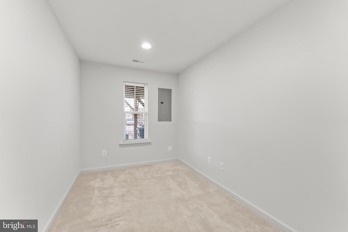 18315 CONGRESSIONAL CIR, RUTHER GLEN, Virginia 22546, 3 Bedrooms Bedrooms, ,2 BathroomsBathrooms,Residential,For sale,18315 CONGRESSIONAL CIR,VACV2008674 MLS # VACV2008674