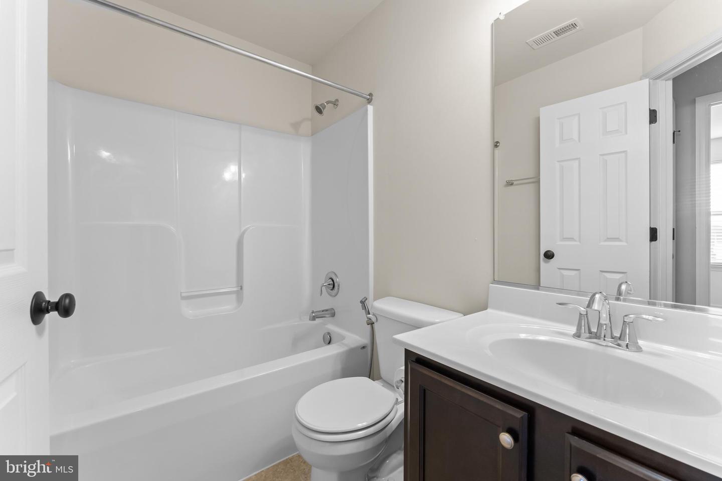 18315 CONGRESSIONAL CIR, RUTHER GLEN, Virginia 22546, 3 Bedrooms Bedrooms, ,2 BathroomsBathrooms,Residential,For sale,18315 CONGRESSIONAL CIR,VACV2008674 MLS # VACV2008674