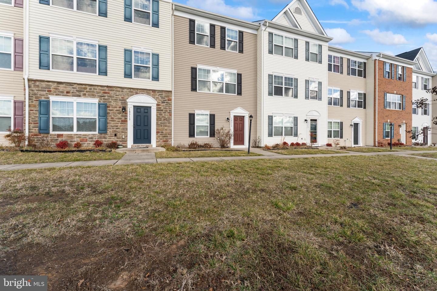 18315 CONGRESSIONAL CIR, RUTHER GLEN, Virginia 22546, 3 Bedrooms Bedrooms, ,2 BathroomsBathrooms,Residential,For sale,18315 CONGRESSIONAL CIR,VACV2008674 MLS # VACV2008674