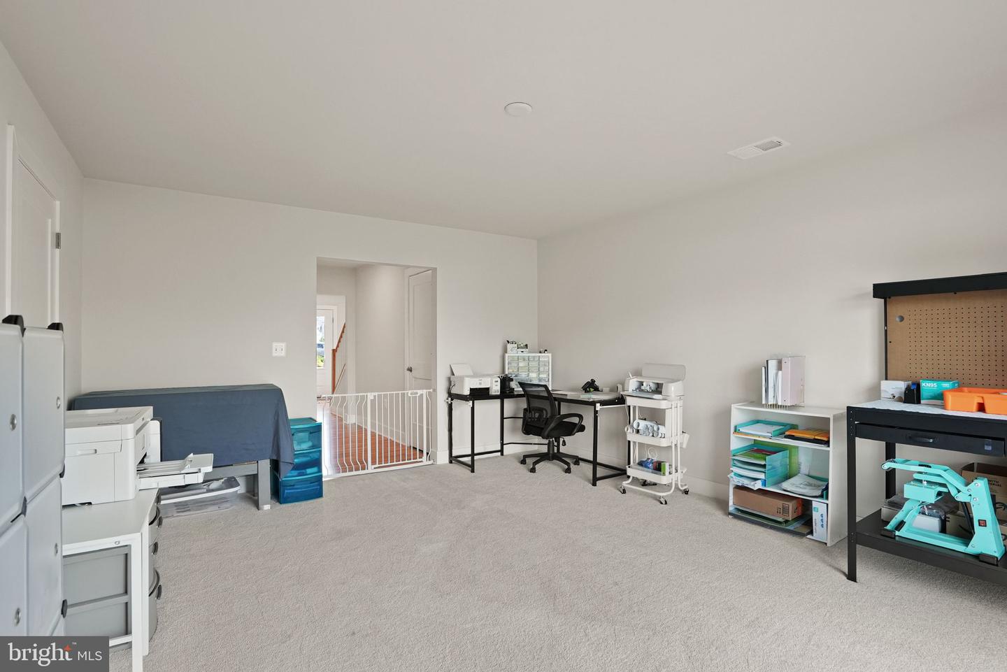 10602 SHEFFIELD GLEN LN, MANASSAS, Virginia 20112, 3 Bedrooms Bedrooms, ,3 BathroomsBathrooms,Residential,For sale,10602 SHEFFIELD GLEN LN,VAPW2101504 MLS # VAPW2101504