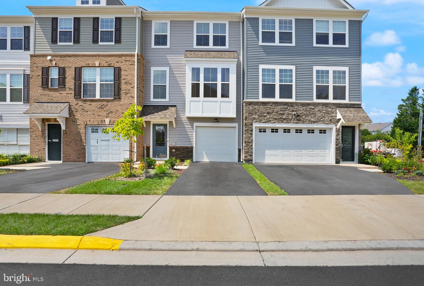 10602 SHEFFIELD GLEN LN, MANASSAS, Virginia 20112, 3 Bedrooms Bedrooms, ,3 BathroomsBathrooms,Residential,For sale,10602 SHEFFIELD GLEN LN,VAPW2101504 MLS # VAPW2101504