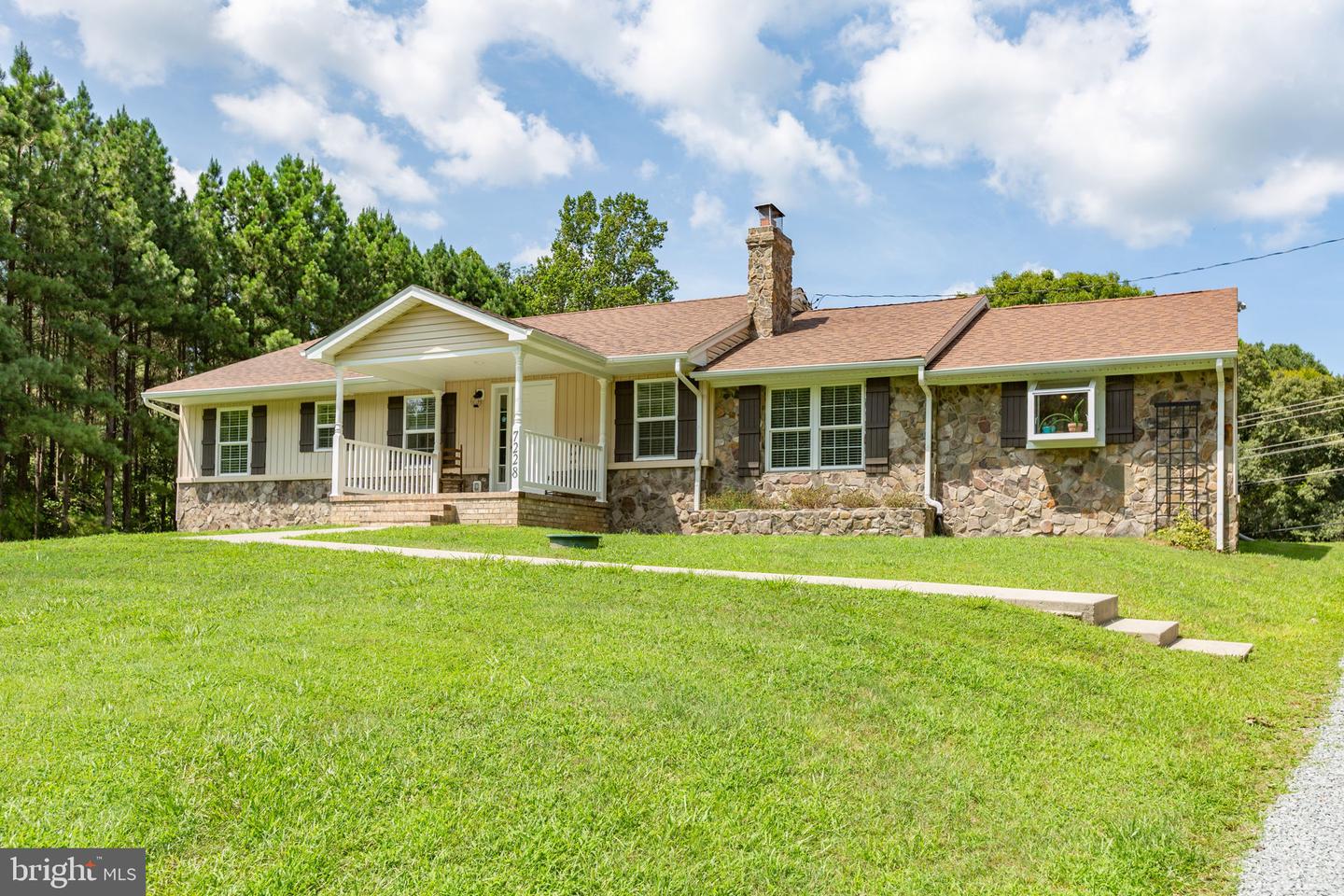 7228 COURTHOUSE RD, SPOTSYLVANIA, Virginia 22551, 3 Bedrooms Bedrooms, ,2 BathroomsBathrooms,Residential,For sale,7228 COURTHOUSE RD,VASP2035480 MLS # VASP2035480
