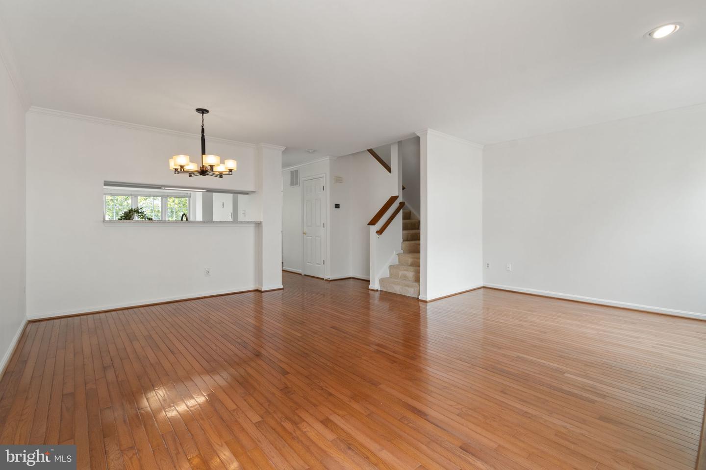 22025 GUILFORD STATION TERRACE, STERLING, Virginia 20166, 2 Bedrooms Bedrooms, ,2 BathroomsBathrooms,Residential,For sale,22025 GUILFORD STATION TERRACE,VALO2104574 MLS # VALO2104574