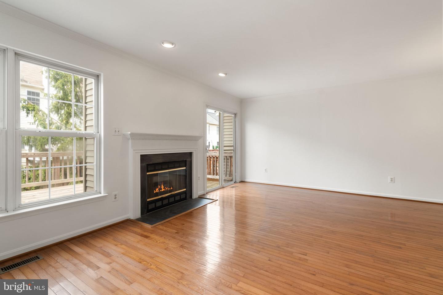 22025 GUILFORD STATION TERRACE, STERLING, Virginia 20166, 2 Bedrooms Bedrooms, ,2 BathroomsBathrooms,Residential,For sale,22025 GUILFORD STATION TERRACE,VALO2104574 MLS # VALO2104574