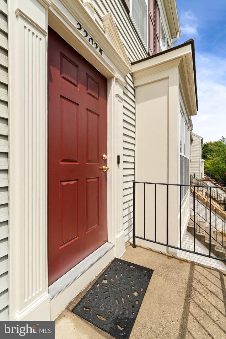 22025 GUILFORD STATION TERRACE, STERLING, Virginia 20166, 2 Bedrooms Bedrooms, ,2 BathroomsBathrooms,Residential,For sale,22025 GUILFORD STATION TERRACE,VALO2104574 MLS # VALO2104574