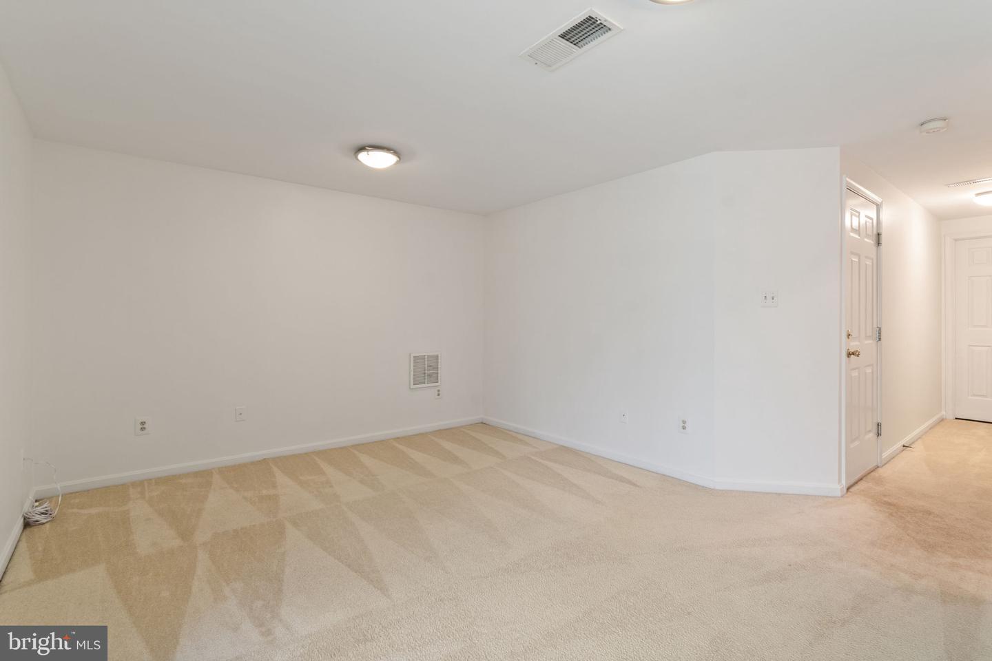 22025 GUILFORD STATION TERRACE, STERLING, Virginia 20166, 2 Bedrooms Bedrooms, ,2 BathroomsBathrooms,Residential,For sale,22025 GUILFORD STATION TERRACE,VALO2104574 MLS # VALO2104574