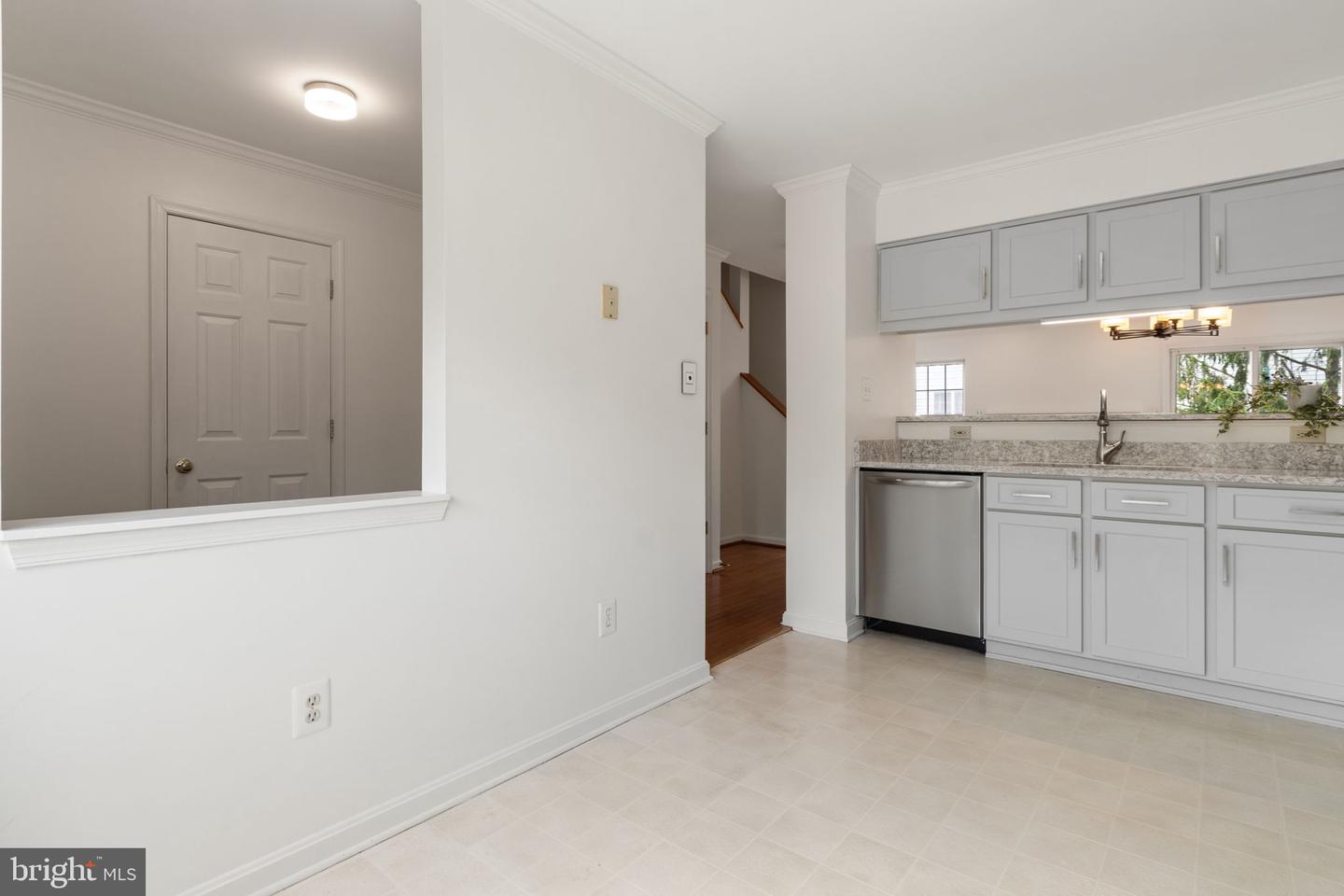 22025 GUILFORD STATION TERRACE, STERLING, Virginia 20166, 2 Bedrooms Bedrooms, ,2 BathroomsBathrooms,Residential,For sale,22025 GUILFORD STATION TERRACE,VALO2104574 MLS # VALO2104574