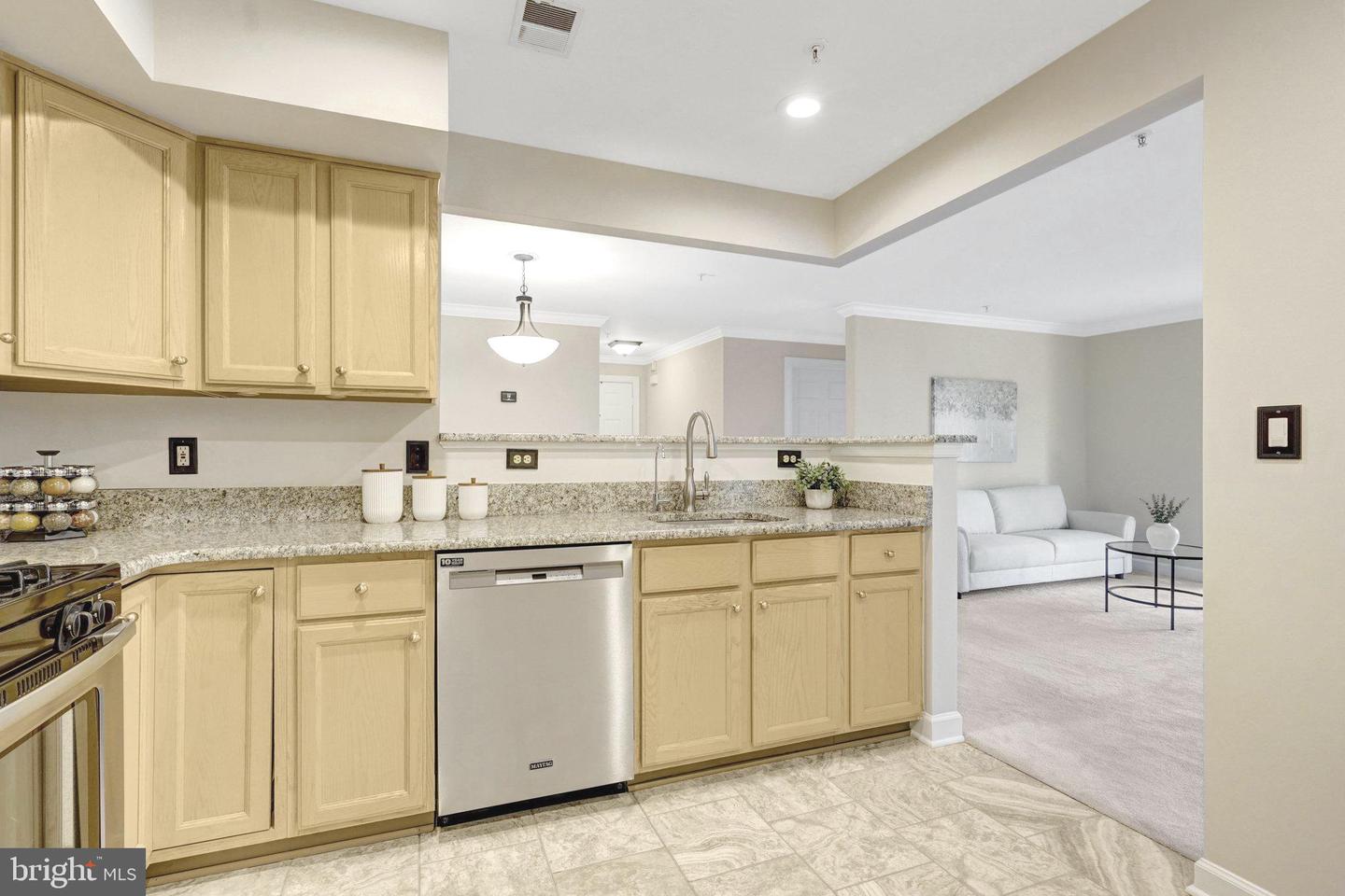 9224 CARDINAL FOREST LN #H, LORTON, Virginia 22079, 2 Bedrooms Bedrooms, ,2 BathroomsBathrooms,Residential,For sale,9224 CARDINAL FOREST LN #H,VAFX2261356 MLS # VAFX2261356