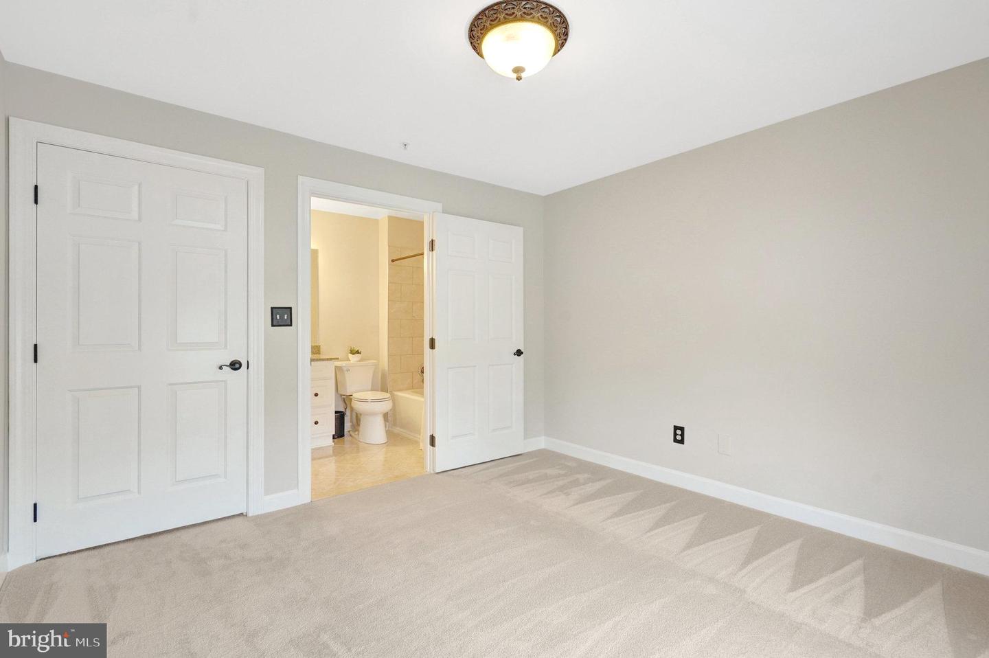 9224 CARDINAL FOREST LN #H, LORTON, Virginia 22079, 2 Bedrooms Bedrooms, ,2 BathroomsBathrooms,Residential,For sale,9224 CARDINAL FOREST LN #H,VAFX2261356 MLS # VAFX2261356