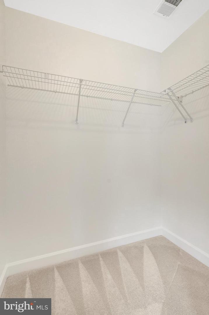 9224 CARDINAL FOREST LN #H, LORTON, Virginia 22079, 2 Bedrooms Bedrooms, ,2 BathroomsBathrooms,Residential,For sale,9224 CARDINAL FOREST LN #H,VAFX2261356 MLS # VAFX2261356