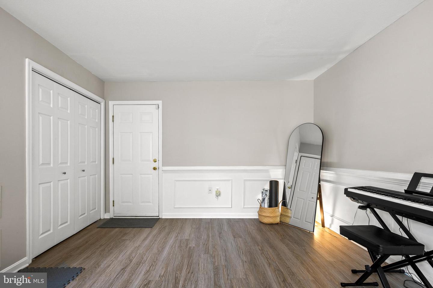 4090 FOUNTAINSIDE LN, FAIRFAX, Virginia 22030, 3 Bedrooms Bedrooms, ,2 BathroomsBathrooms,Residential,For sale,4090 FOUNTAINSIDE LN,VAFX2261364 MLS # VAFX2261364
