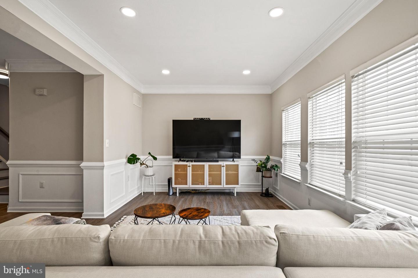 4090 FOUNTAINSIDE LN, FAIRFAX, Virginia 22030, 3 Bedrooms Bedrooms, ,2 BathroomsBathrooms,Residential,For sale,4090 FOUNTAINSIDE LN,VAFX2261364 MLS # VAFX2261364