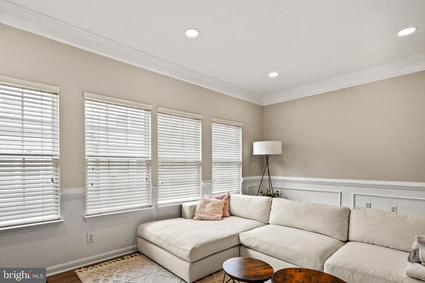 4090 FOUNTAINSIDE LN, FAIRFAX, Virginia 22030, 3 Bedrooms Bedrooms, ,2 BathroomsBathrooms,Residential,For sale,4090 FOUNTAINSIDE LN,VAFX2261364 MLS # VAFX2261364