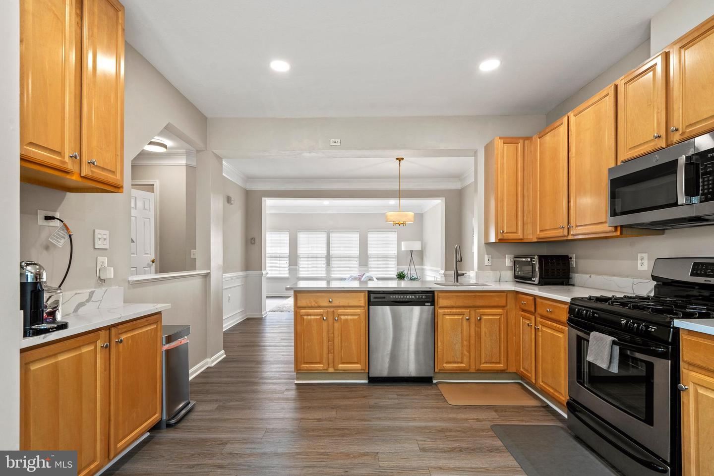 4090 FOUNTAINSIDE LN, FAIRFAX, Virginia 22030, 3 Bedrooms Bedrooms, ,2 BathroomsBathrooms,Residential,For sale,4090 FOUNTAINSIDE LN,VAFX2261364 MLS # VAFX2261364