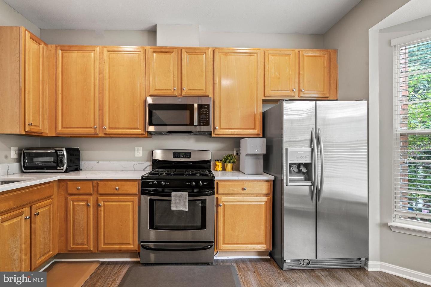 4090 FOUNTAINSIDE LN, FAIRFAX, Virginia 22030, 3 Bedrooms Bedrooms, ,2 BathroomsBathrooms,Residential,For sale,4090 FOUNTAINSIDE LN,VAFX2261364 MLS # VAFX2261364