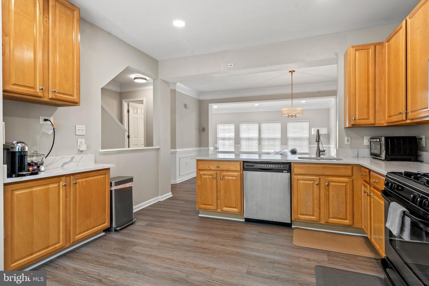 4090 FOUNTAINSIDE LN, FAIRFAX, Virginia 22030, 3 Bedrooms Bedrooms, ,2 BathroomsBathrooms,Residential,For sale,4090 FOUNTAINSIDE LN,VAFX2261364 MLS # VAFX2261364