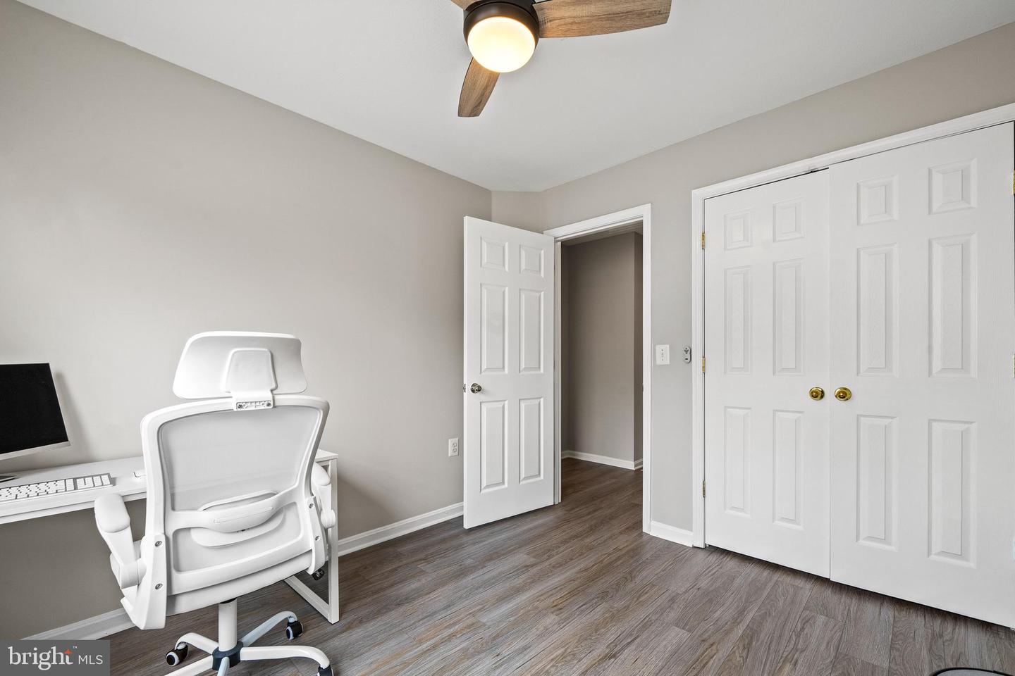 4090 FOUNTAINSIDE LN, FAIRFAX, Virginia 22030, 3 Bedrooms Bedrooms, ,2 BathroomsBathrooms,Residential,For sale,4090 FOUNTAINSIDE LN,VAFX2261364 MLS # VAFX2261364