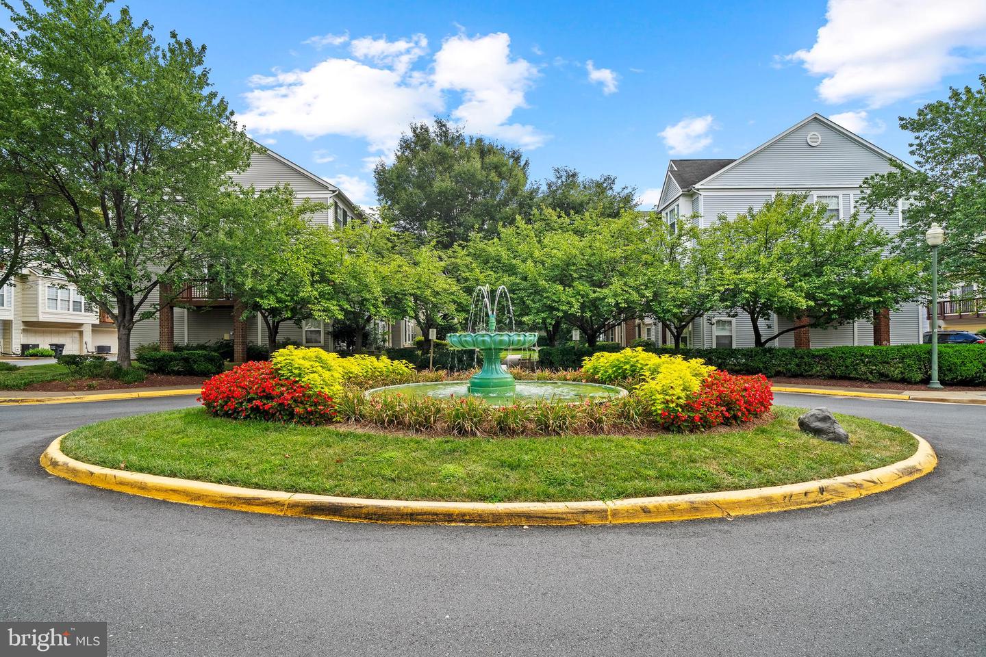 4090 FOUNTAINSIDE LN, FAIRFAX, Virginia 22030, 3 Bedrooms Bedrooms, ,2 BathroomsBathrooms,Residential,For sale,4090 FOUNTAINSIDE LN,VAFX2261364 MLS # VAFX2261364