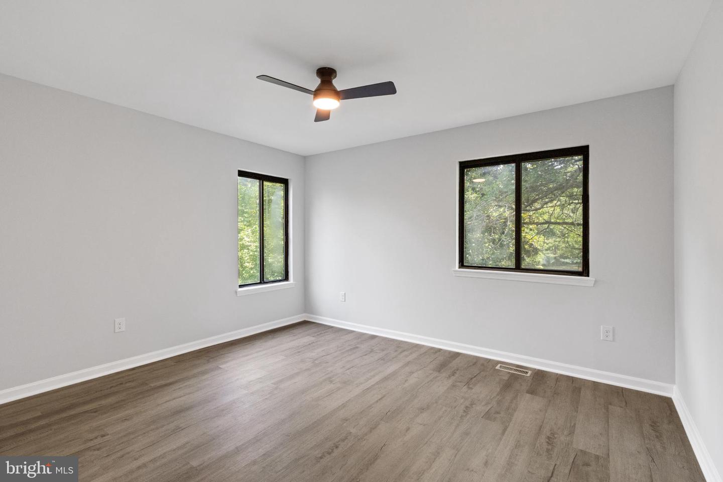 14980 BARKWOOD DR, WOODBRIDGE, Virginia 22193, 3 Bedrooms Bedrooms, 6 Rooms Rooms,2 BathroomsBathrooms,Residential,For sale,14980 BARKWOOD DR,VAPW2101522 MLS # VAPW2101522