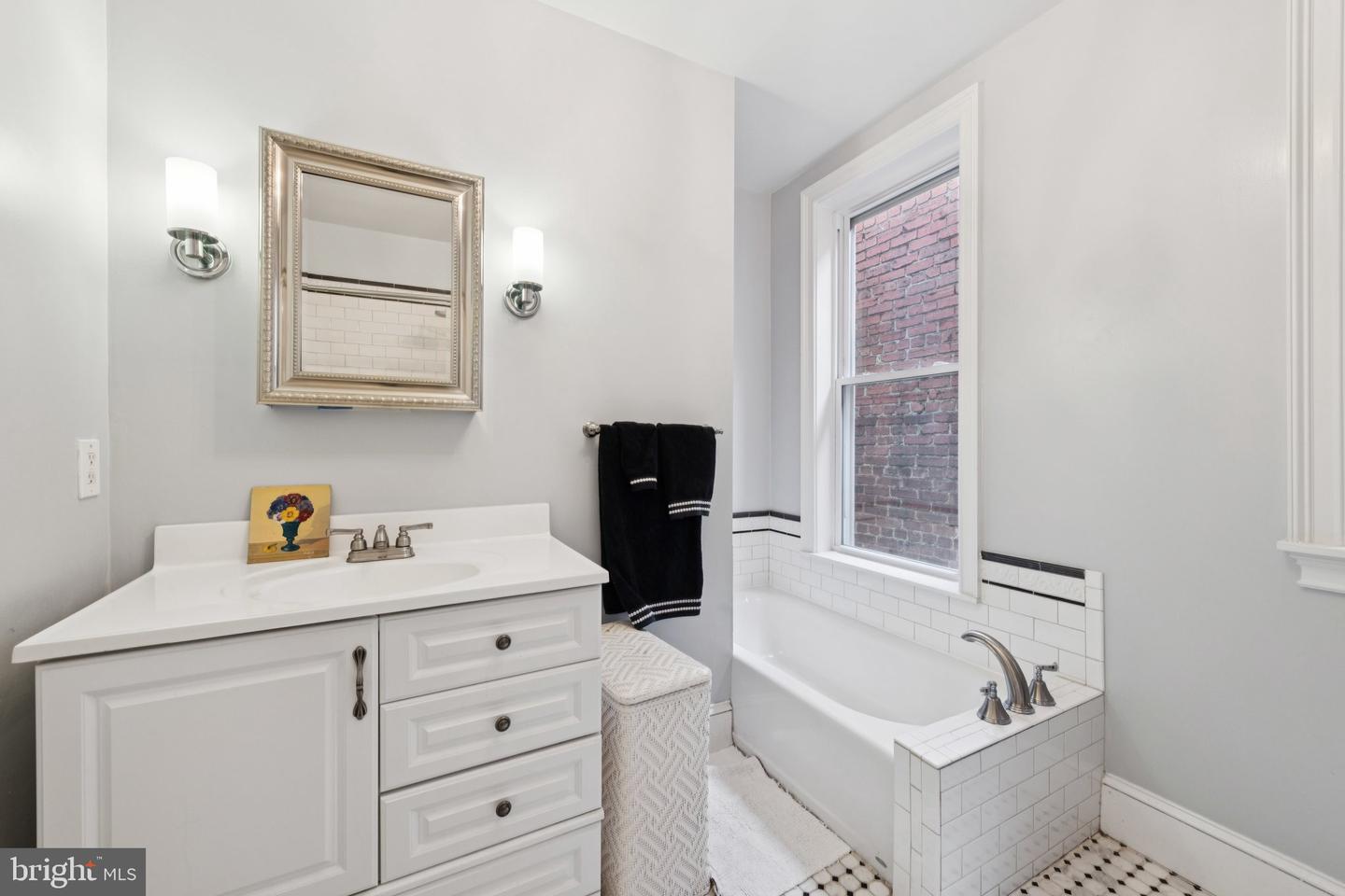117 THOMAS ST NW, WASHINGTON, District Of Columbia 20001, 3 Bedrooms Bedrooms, ,2 BathroomsBathrooms,Residential,For sale,117 THOMAS ST NW,DCDC2215206 MLS # DCDC2215206