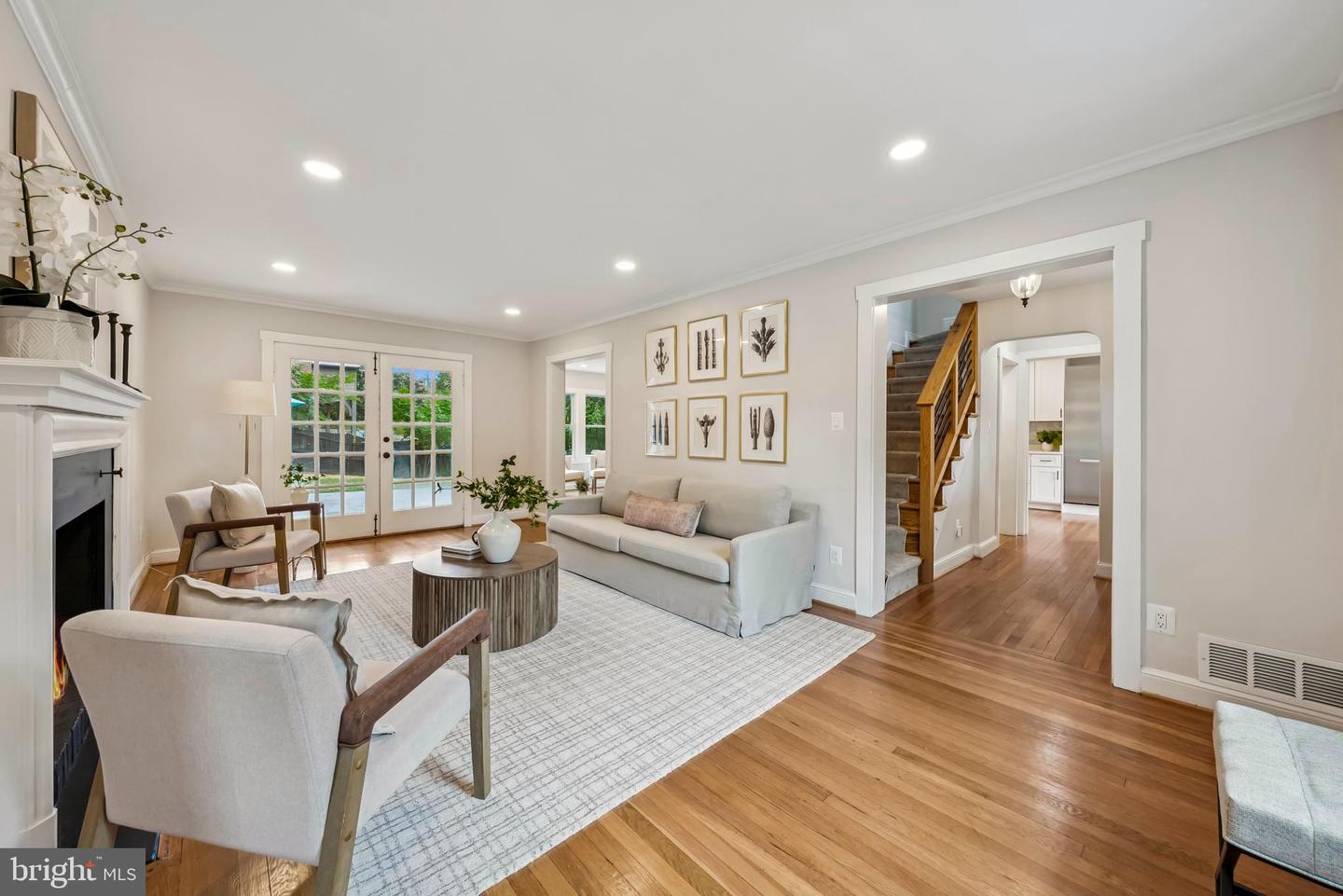 3801 LORCOM LN N, ARLINGTON, Virginia 22207, 4 Bedrooms Bedrooms, ,4 BathroomsBathrooms,Residential,For sale,3801 LORCOM LN N,VAAR2062298 MLS # VAAR2062298