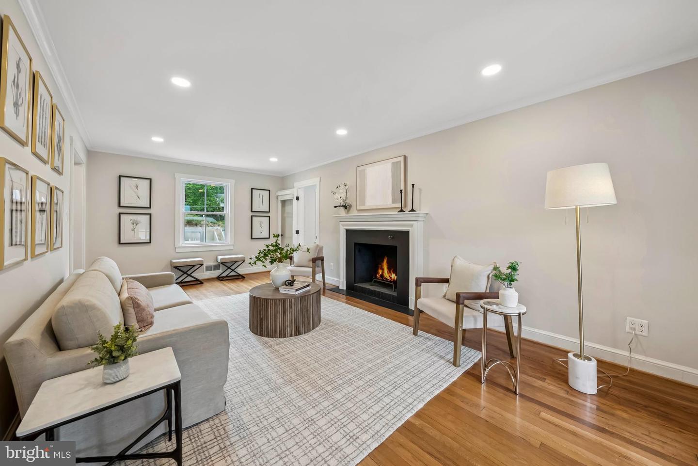 3801 LORCOM LN N, ARLINGTON, Virginia 22207, 4 Bedrooms Bedrooms, ,4 BathroomsBathrooms,Residential,For sale,3801 LORCOM LN N,VAAR2062298 MLS # VAAR2062298