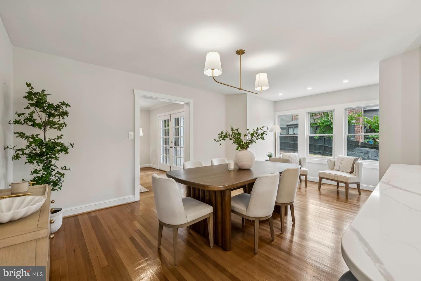 3801 LORCOM LN N, ARLINGTON, Virginia 22207, 4 Bedrooms Bedrooms, ,4 BathroomsBathrooms,Residential,For sale,3801 LORCOM LN N,VAAR2062298 MLS # VAAR2062298