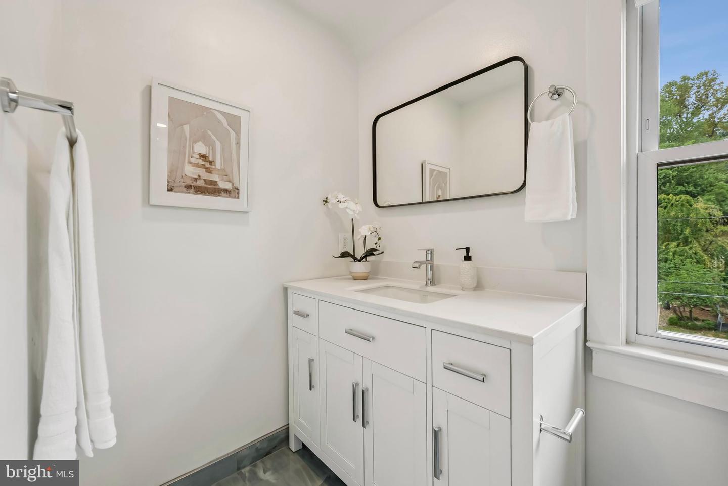 3801 LORCOM LN N, ARLINGTON, Virginia 22207, 4 Bedrooms Bedrooms, ,4 BathroomsBathrooms,Residential,For sale,3801 LORCOM LN N,VAAR2062298 MLS # VAAR2062298
