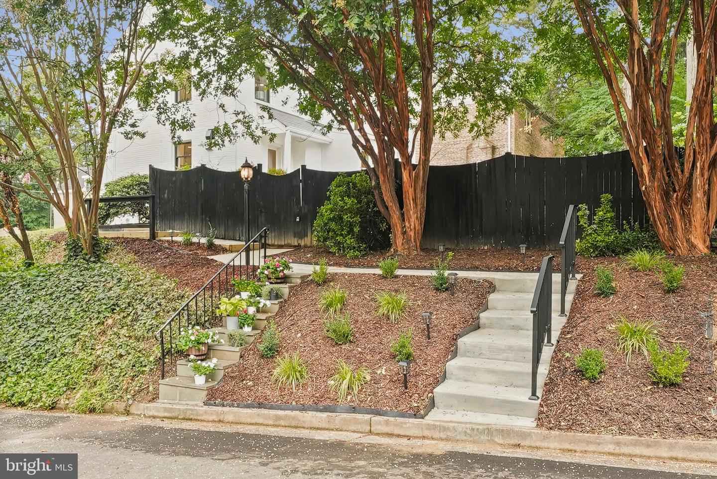 3801 LORCOM LN N, ARLINGTON, Virginia 22207, 4 Bedrooms Bedrooms, ,4 BathroomsBathrooms,Residential,For sale,3801 LORCOM LN N,VAAR2062298 MLS # VAAR2062298