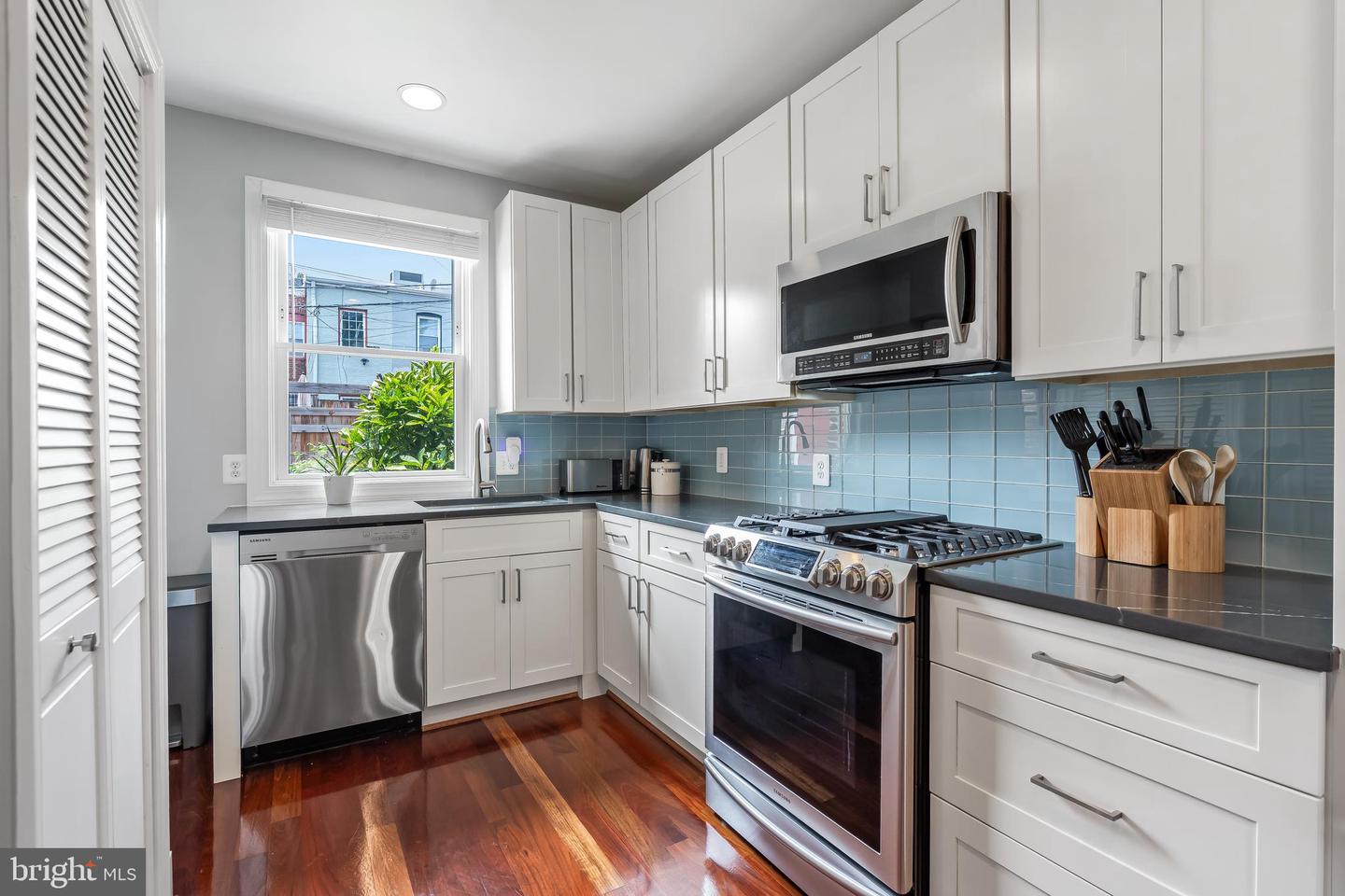 2218 12TH ST NW, WASHINGTON, District Of Columbia 20009, 2 Bedrooms Bedrooms, ,1 BathroomBathrooms,Residential,For sale,2218 12TH ST NW,DCDC2215260 MLS # DCDC2215260