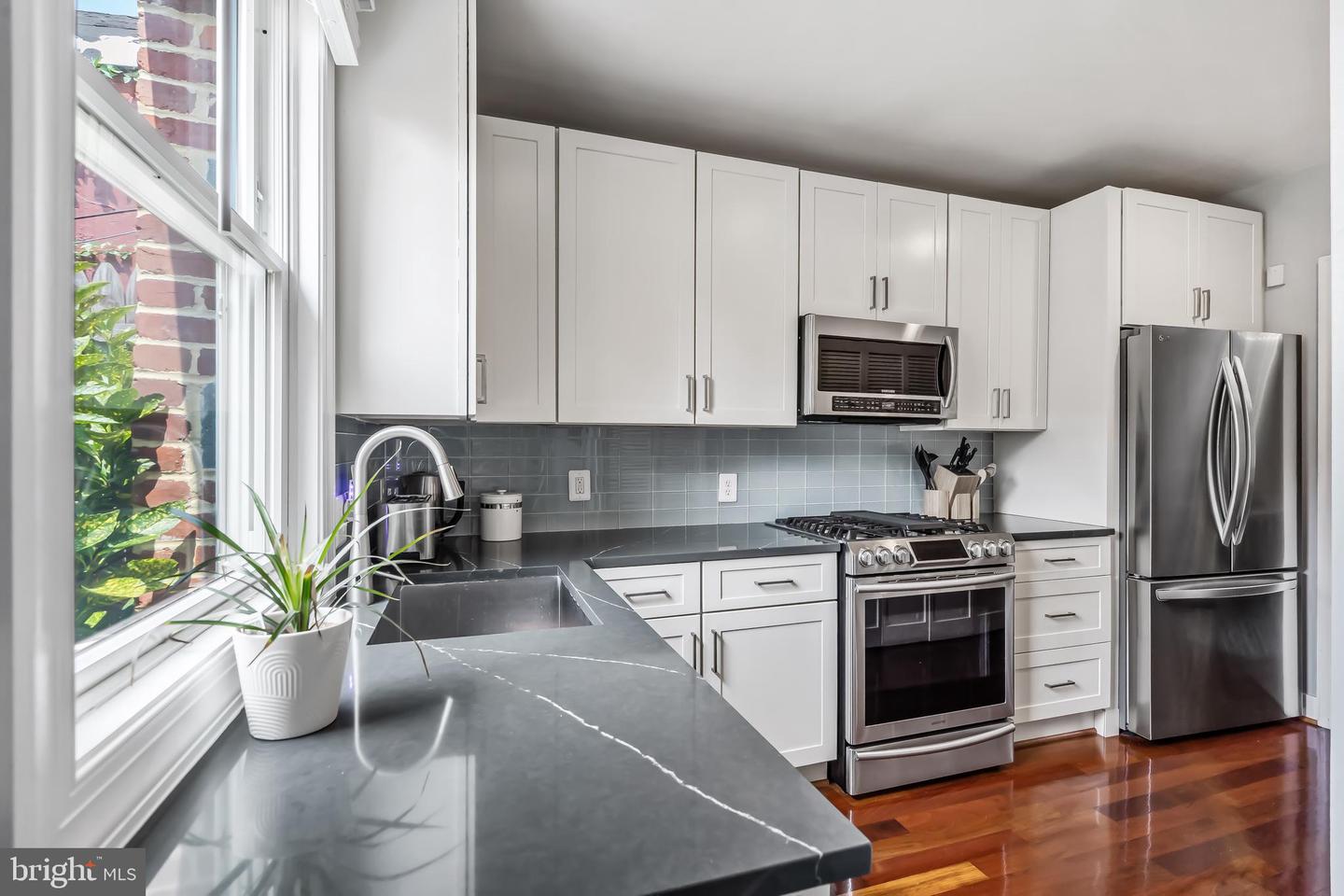 2218 12TH ST NW, WASHINGTON, District Of Columbia 20009, 2 Bedrooms Bedrooms, ,1 BathroomBathrooms,Residential,For sale,2218 12TH ST NW,DCDC2215260 MLS # DCDC2215260