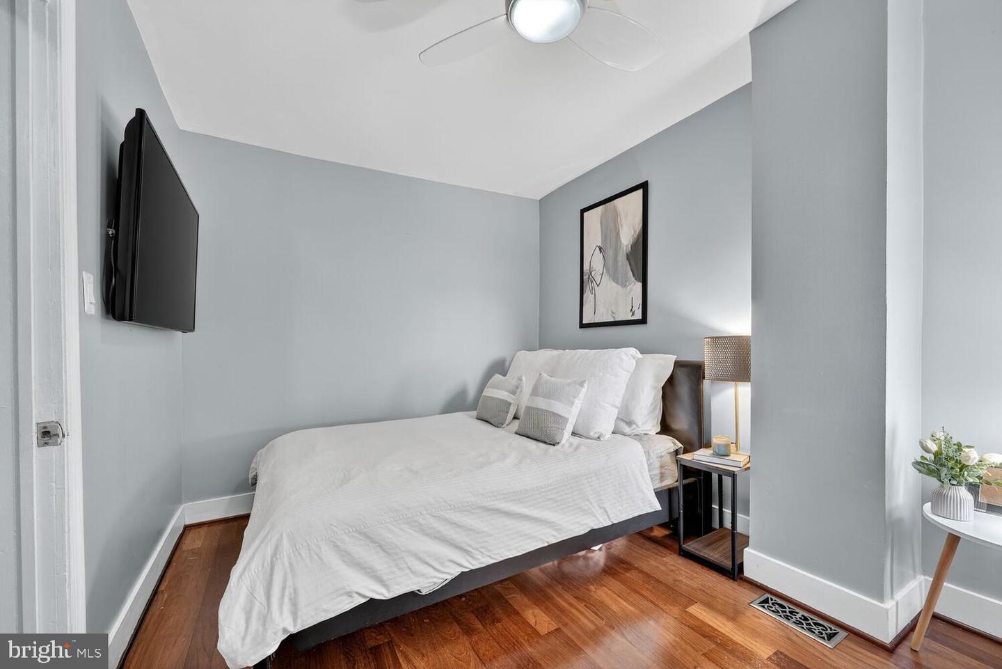 2218 12TH ST NW, WASHINGTON, District Of Columbia 20009, 2 Bedrooms Bedrooms, ,1 BathroomBathrooms,Residential,For sale,2218 12TH ST NW,DCDC2215260 MLS # DCDC2215260