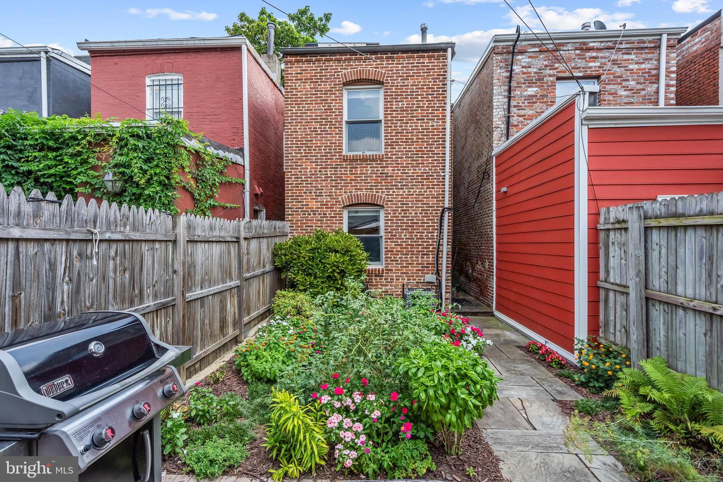 2218 12TH ST NW, WASHINGTON, District Of Columbia 20009, 2 Bedrooms Bedrooms, ,1 BathroomBathrooms,Residential,For sale,2218 12TH ST NW,DCDC2215260 MLS # DCDC2215260