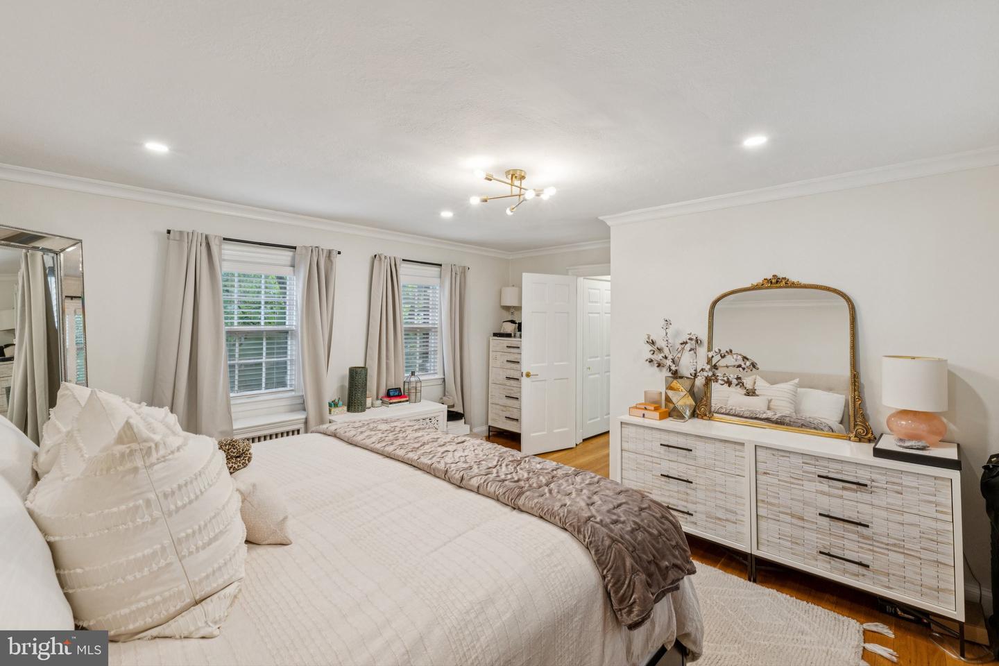 1244 28TH ST NW, WASHINGTON, District Of Columbia 20007, 1 Bedroom Bedrooms, ,1 BathroomBathrooms,Residential,For sale,1244 28TH ST NW,DCDC2215288 MLS # DCDC2215288
