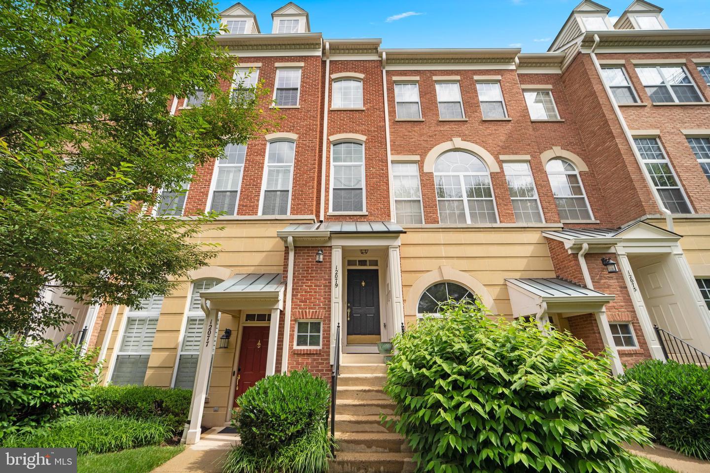 12079 TRUMBULL WAY #8B, RESTON, Virginia 20190, 3 Bedrooms Bedrooms, 10 Rooms Rooms,2 BathroomsBathrooms,Residential,For sale,12079 TRUMBULL WAY #8B,VAFX2261494 MLS # VAFX2261494