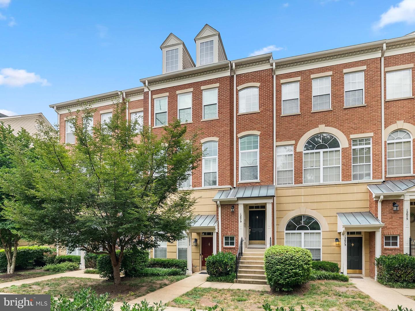 12079 TRUMBULL WAY #8B, RESTON, Virginia 20190, 3 Bedrooms Bedrooms, 10 Rooms Rooms,2 BathroomsBathrooms,Residential,For sale,12079 TRUMBULL WAY #8B,VAFX2261494 MLS # VAFX2261494