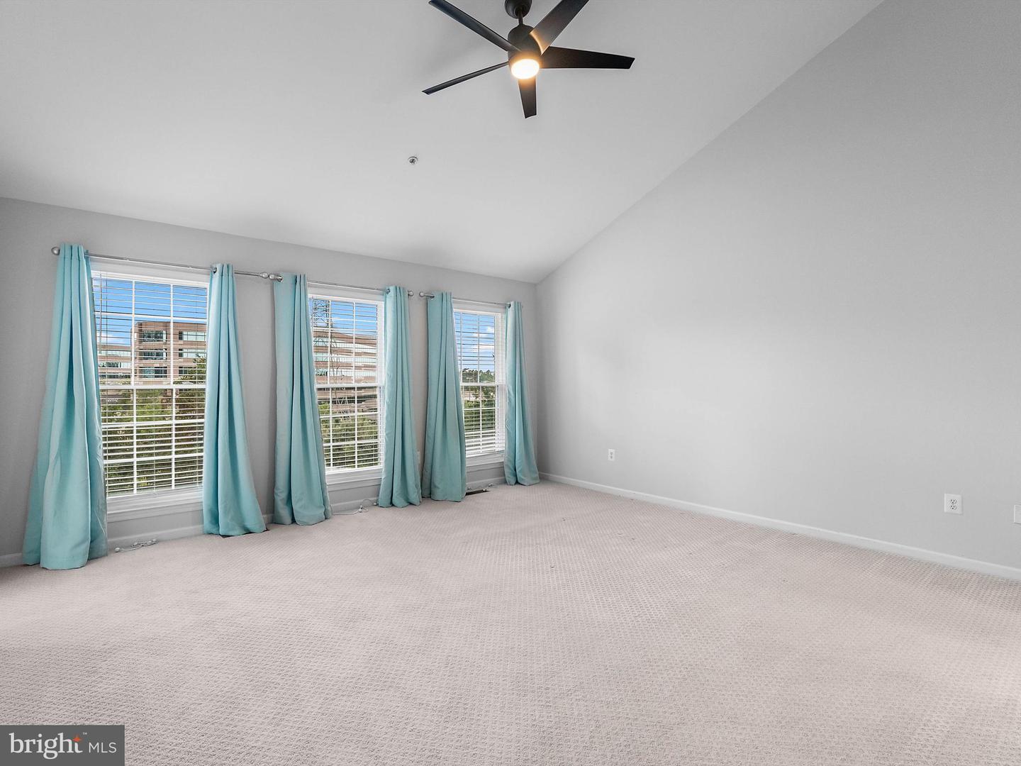12079 TRUMBULL WAY #8B, RESTON, Virginia 20190, 3 Bedrooms Bedrooms, 10 Rooms Rooms,2 BathroomsBathrooms,Residential,For sale,12079 TRUMBULL WAY #8B,VAFX2261494 MLS # VAFX2261494
