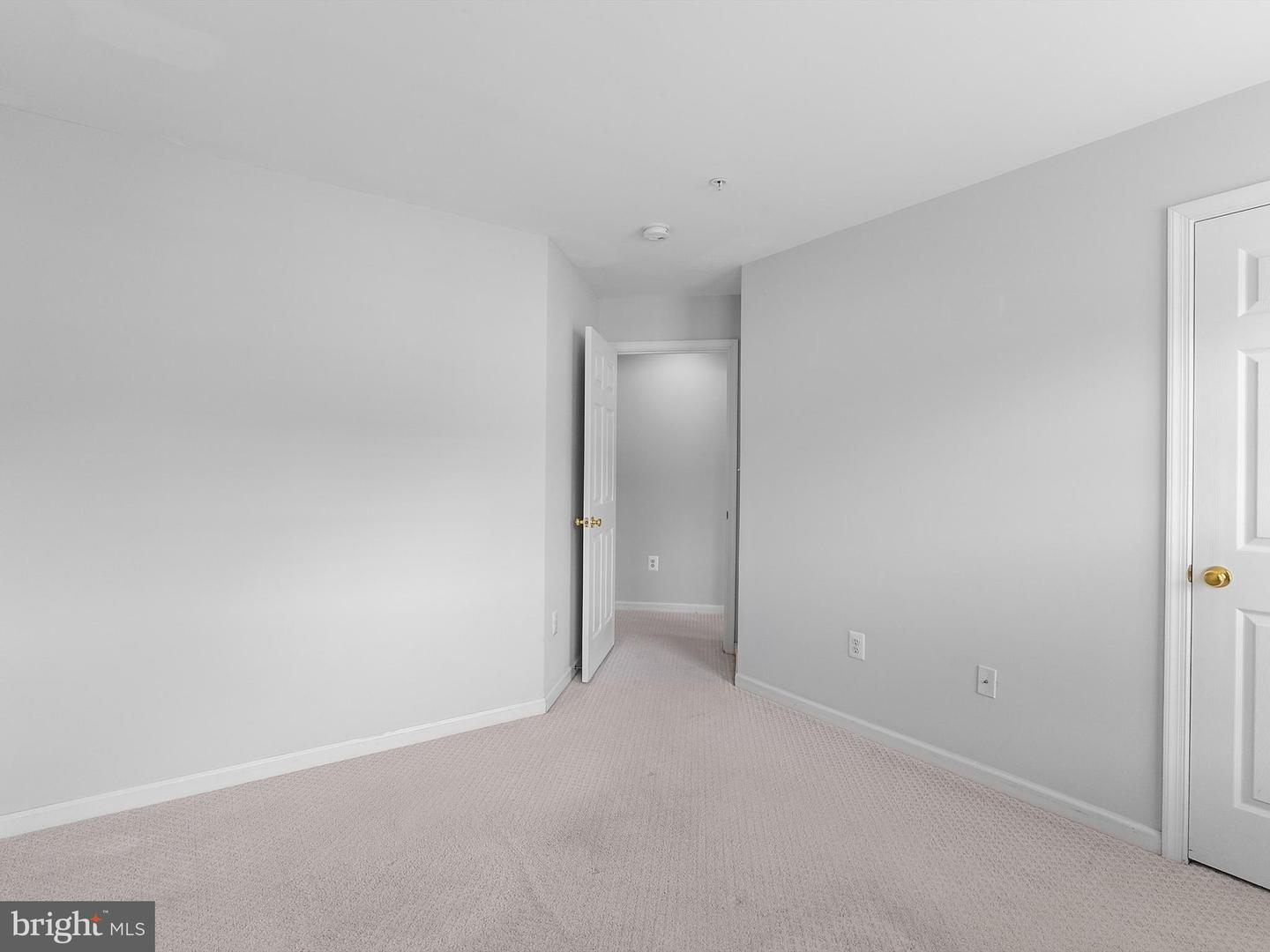 12079 TRUMBULL WAY #8B, RESTON, Virginia 20190, 3 Bedrooms Bedrooms, 10 Rooms Rooms,2 BathroomsBathrooms,Residential,For sale,12079 TRUMBULL WAY #8B,VAFX2261494 MLS # VAFX2261494