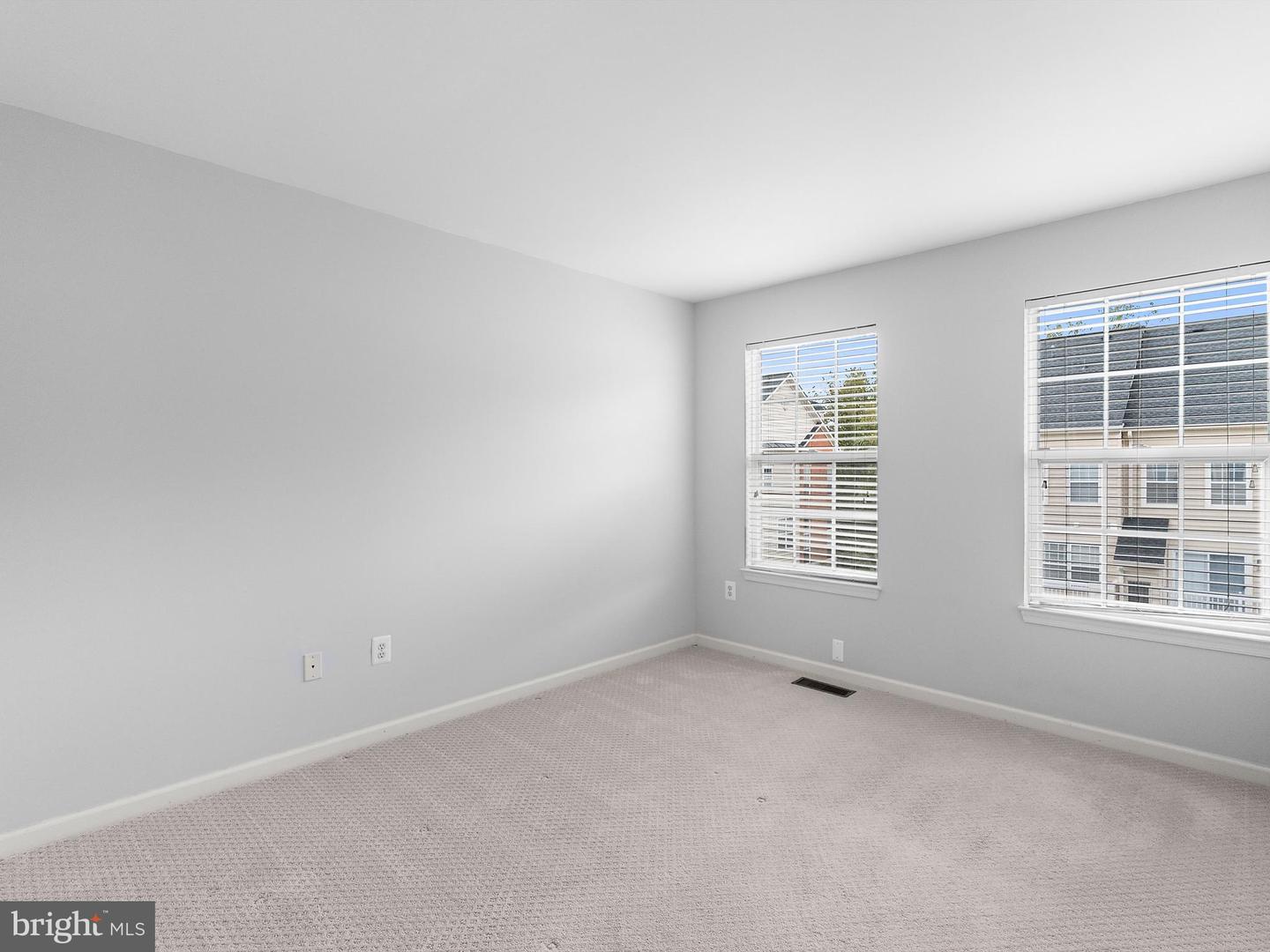 12079 TRUMBULL WAY #8B, RESTON, Virginia 20190, 3 Bedrooms Bedrooms, 10 Rooms Rooms,2 BathroomsBathrooms,Residential,For sale,12079 TRUMBULL WAY #8B,VAFX2261494 MLS # VAFX2261494