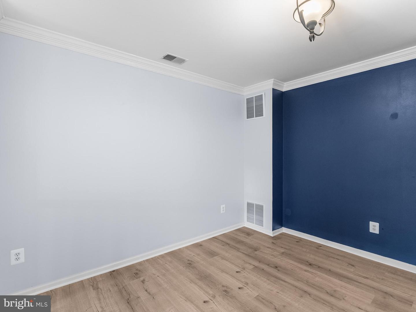 12079 TRUMBULL WAY #8B, RESTON, Virginia 20190, 3 Bedrooms Bedrooms, 10 Rooms Rooms,2 BathroomsBathrooms,Residential,For sale,12079 TRUMBULL WAY #8B,VAFX2261494 MLS # VAFX2261494