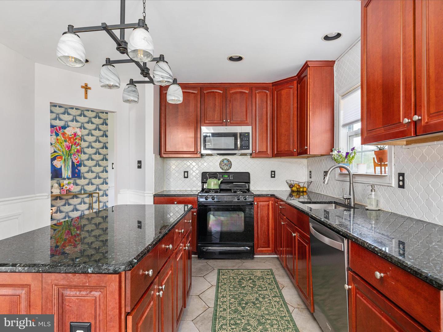 12916 NESS HOLLOW CT, BRISTOW, Virginia 20136, 4 Bedrooms Bedrooms, ,3 BathroomsBathrooms,Residential,For sale,12916 NESS HOLLOW CT,VAPW2101590 MLS # VAPW2101590