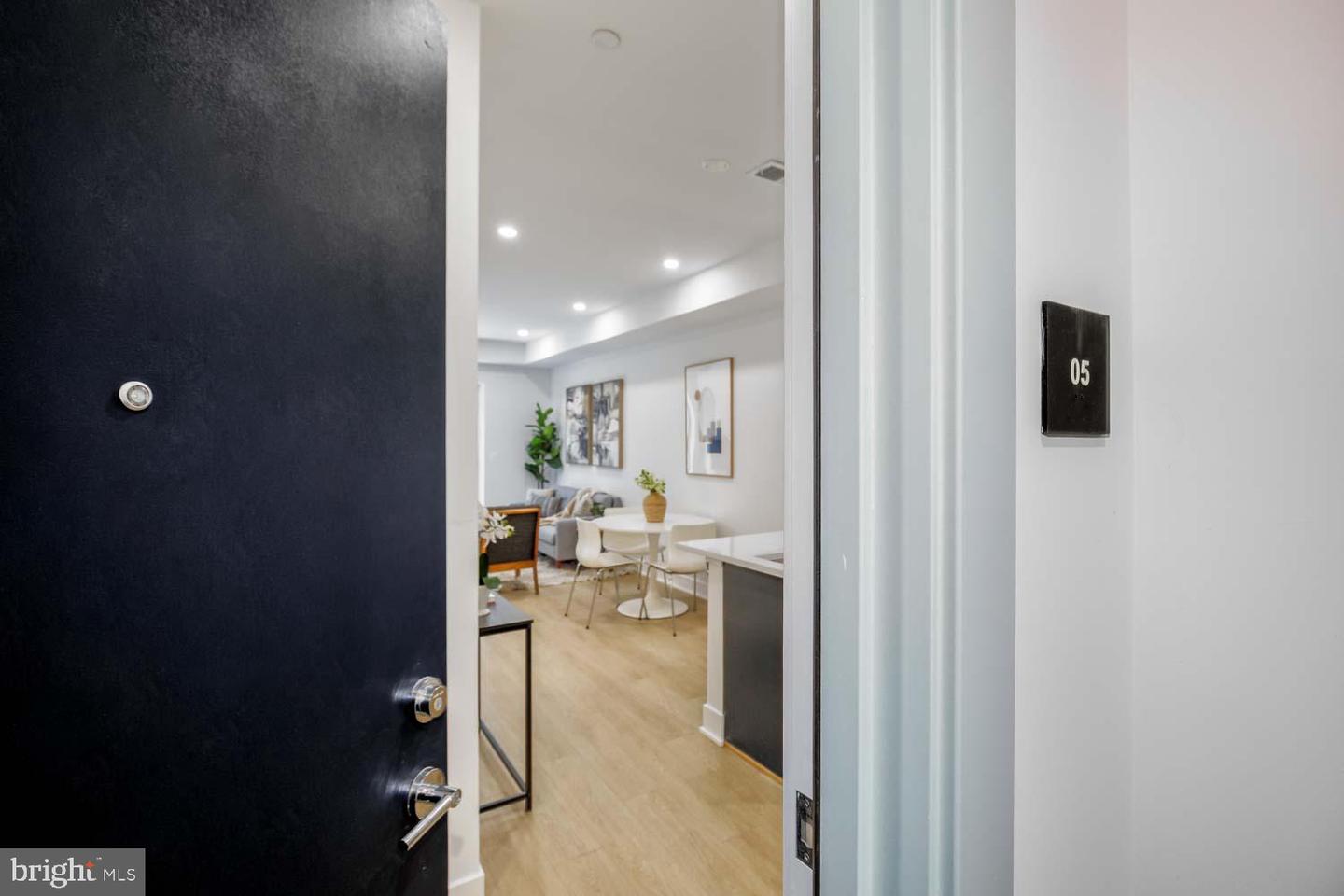 2310 4TH ST NE #5, WASHINGTON, District Of Columbia 20002, 1 Bedroom Bedrooms, ,1 BathroomBathrooms,Residential,For sale,2310 4TH ST NE #5,DCDC2215066 MLS # DCDC2215066