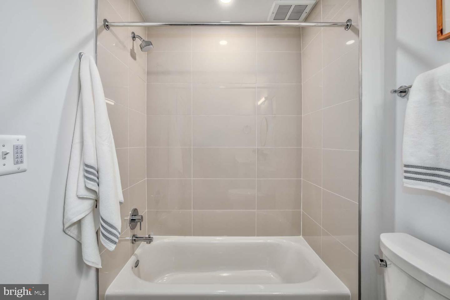2310 4TH ST NE #5, WASHINGTON, District Of Columbia 20002, 1 Bedroom Bedrooms, ,1 BathroomBathrooms,Residential,For sale,2310 4TH ST NE #5,DCDC2215066 MLS # DCDC2215066