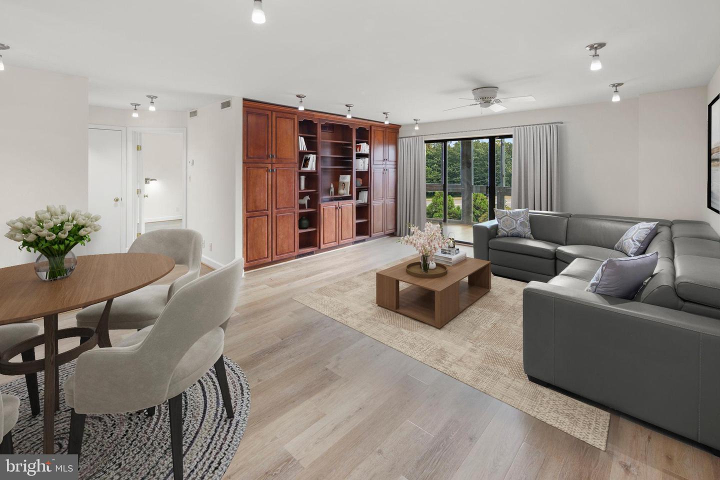 8340 GREENSBORO DR #302, MCLEAN, Virginia 22102, 1 Bedroom Bedrooms, ,1 BathroomBathrooms,Residential,For sale,8340 GREENSBORO DR #302,VAFX2261314 MLS # VAFX2261314