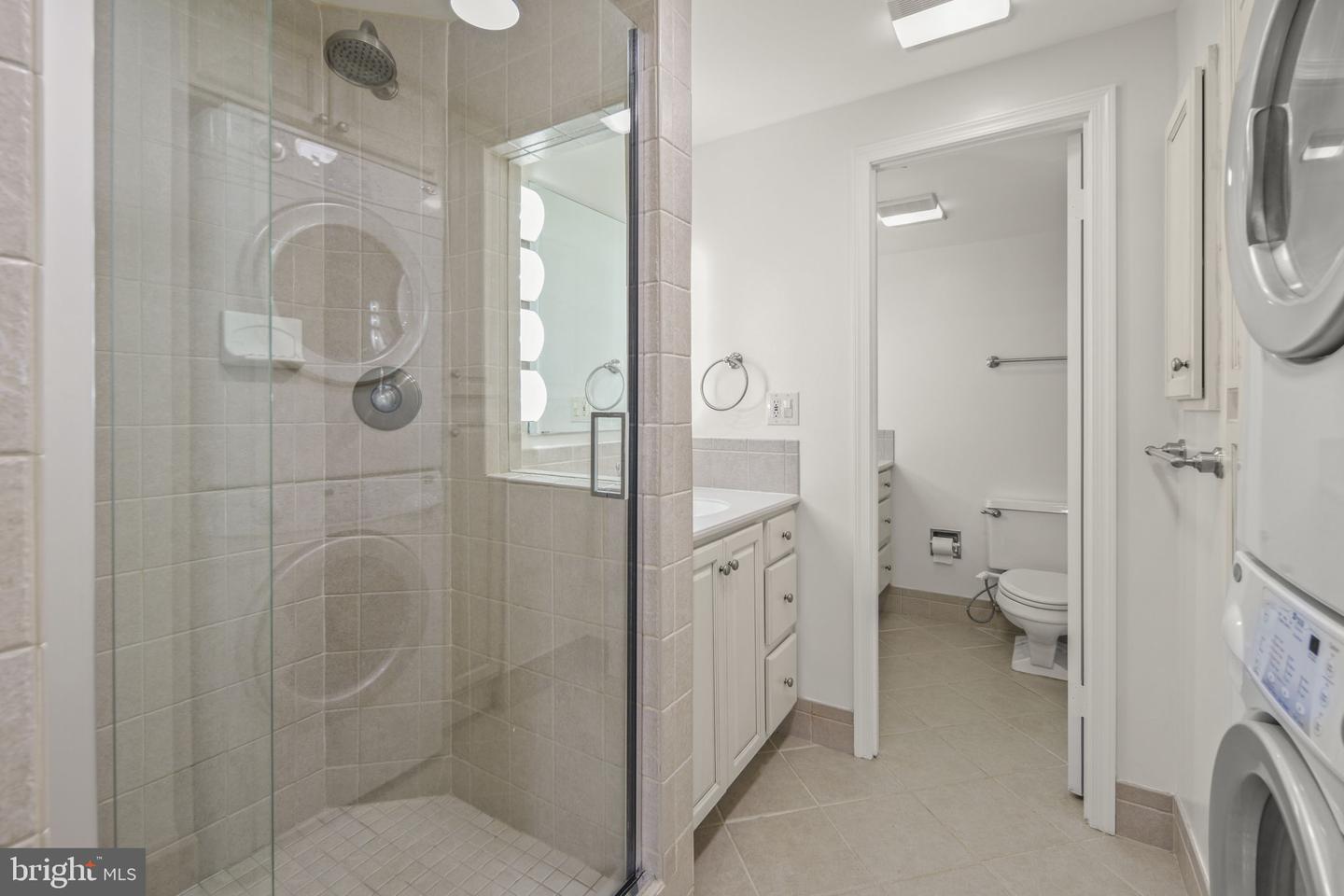 8340 GREENSBORO DR #302, MCLEAN, Virginia 22102, 1 Bedroom Bedrooms, ,1 BathroomBathrooms,Residential,For sale,8340 GREENSBORO DR #302,VAFX2261314 MLS # VAFX2261314