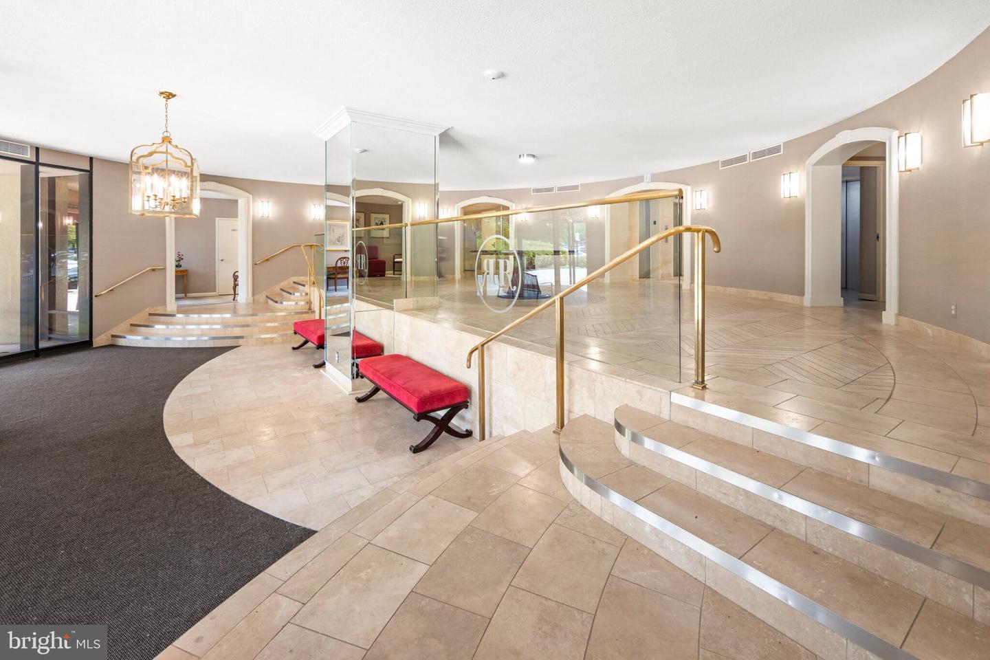 8340 GREENSBORO DR #302, MCLEAN, Virginia 22102, 1 Bedroom Bedrooms, ,1 BathroomBathrooms,Residential,For sale,8340 GREENSBORO DR #302,VAFX2261314 MLS # VAFX2261314