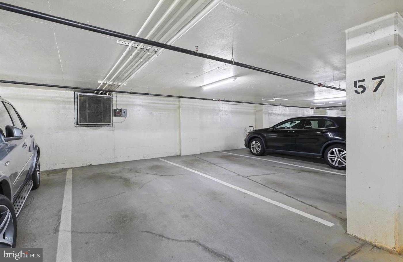 8340 GREENSBORO DR #302, MCLEAN, Virginia 22102, 1 Bedroom Bedrooms, ,1 BathroomBathrooms,Residential,For sale,8340 GREENSBORO DR #302,VAFX2261314 MLS # VAFX2261314