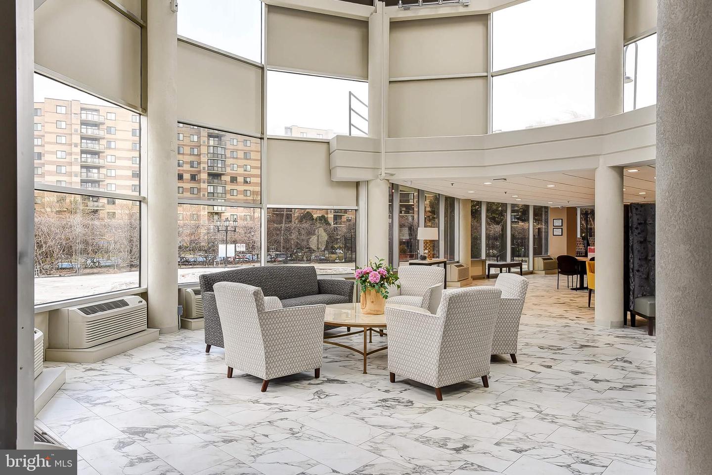 8340 GREENSBORO DR #302, MCLEAN, Virginia 22102, 1 Bedroom Bedrooms, ,1 BathroomBathrooms,Residential,For sale,8340 GREENSBORO DR #302,VAFX2261314 MLS # VAFX2261314