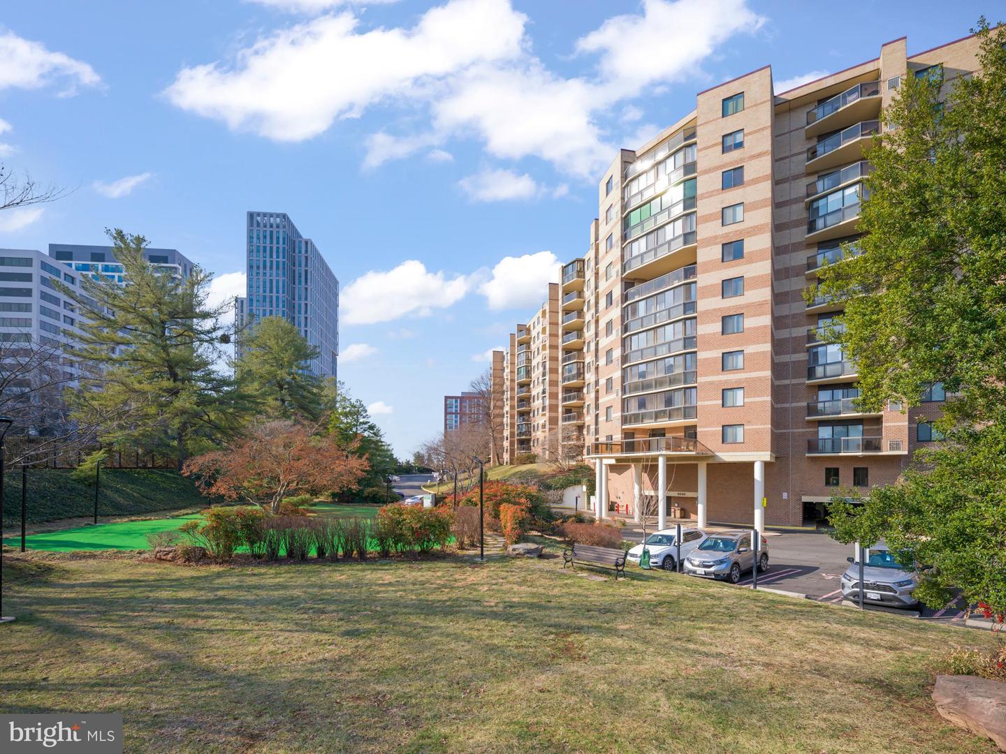 8340 GREENSBORO DR #302, MCLEAN, Virginia 22102, 1 Bedroom Bedrooms, ,1 BathroomBathrooms,Residential,For sale,8340 GREENSBORO DR #302,VAFX2261314 MLS # VAFX2261314